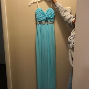 Turquoise gown for prom
